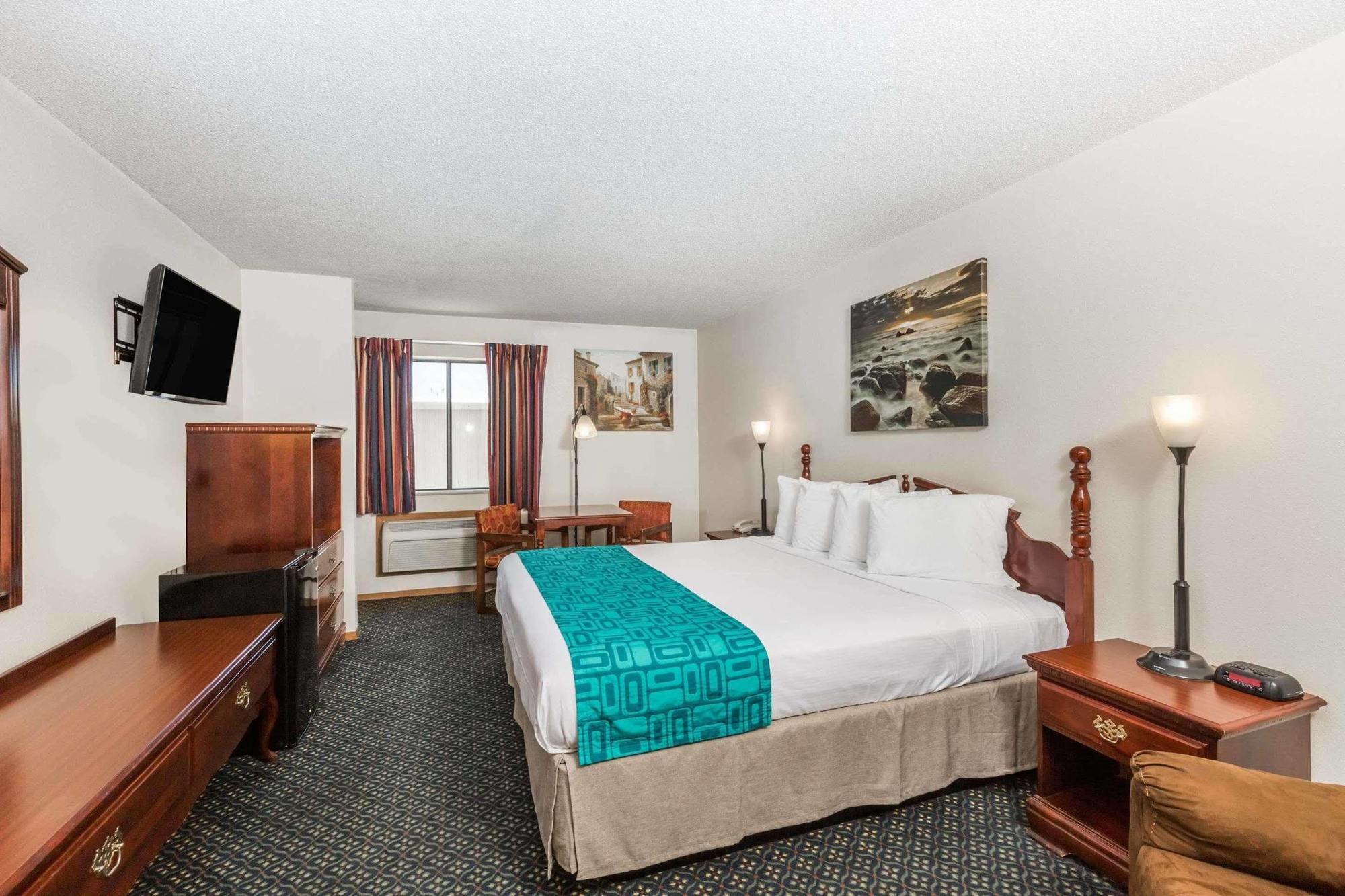 Howard Johnson By Wyndham Wichita Airport Exterior foto