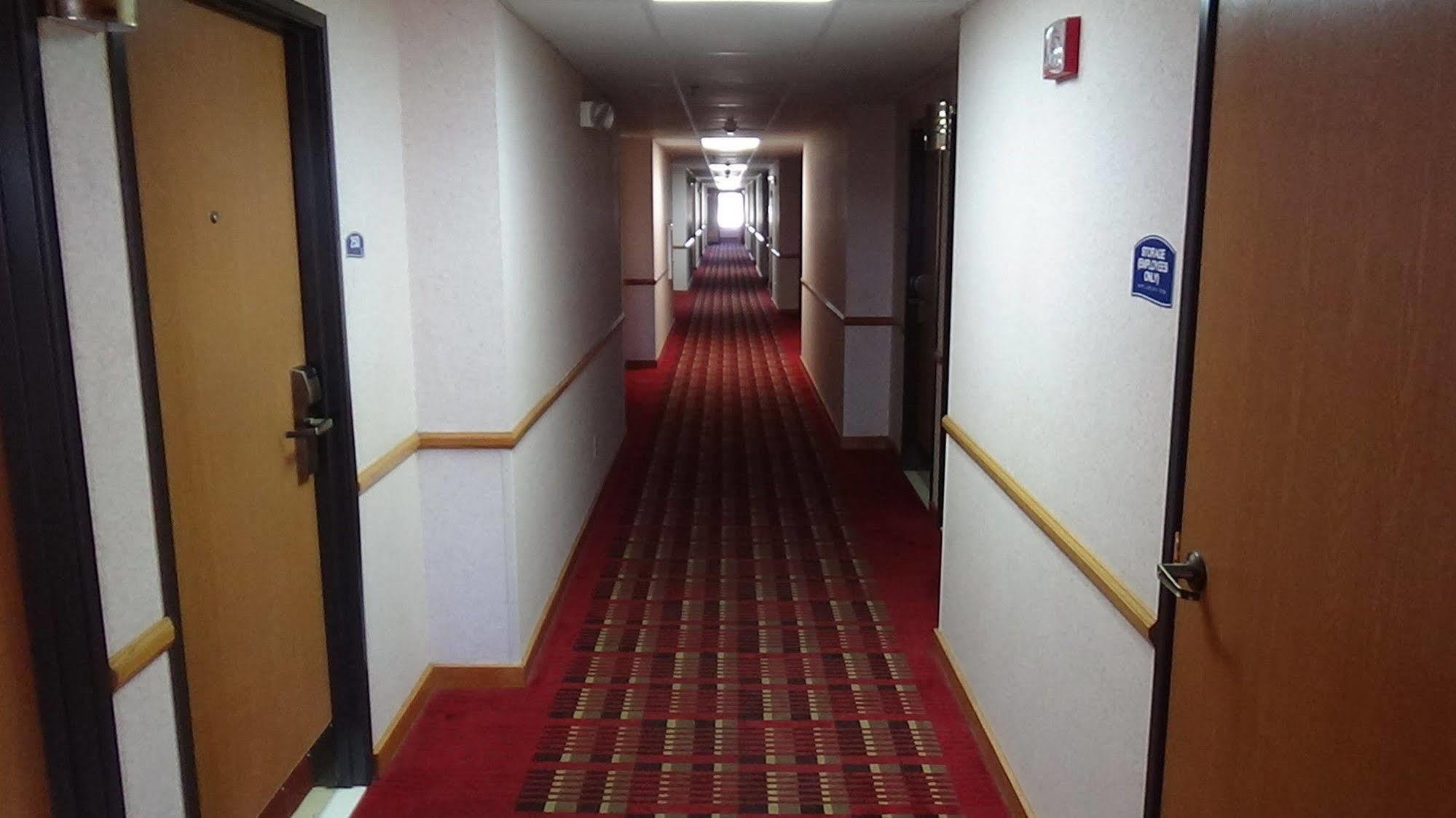 Howard Johnson By Wyndham Wichita Airport Exterior foto